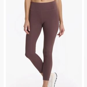 VUORI stride leggings in chestnut - size large
